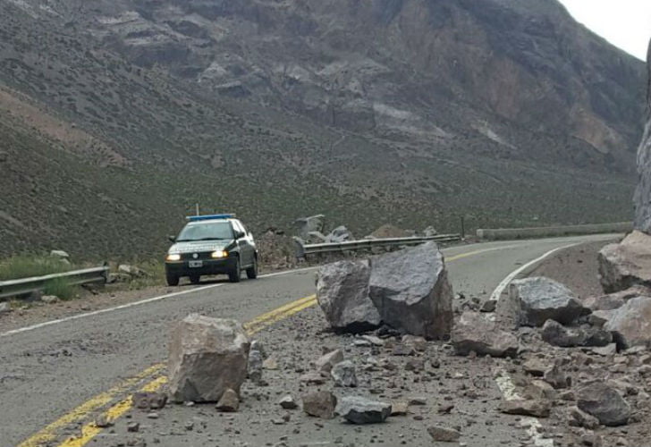se-interrumpio-el-transito-por-desprendimientos-en-el-paso-fronterizo-por-chile
